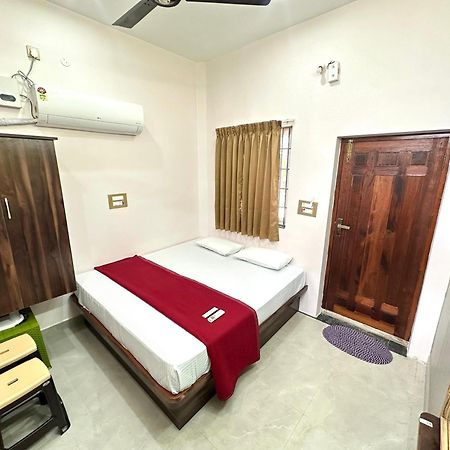 Om Lingeswaran Home Stay Тіруваннамалай Екстер'єр фото
